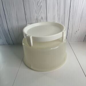 Vintage Tupperware Large Cake Keeper with Cake Stand (224-15) Cover 11 x 6